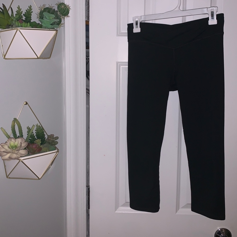 fabletics capri leggings !!